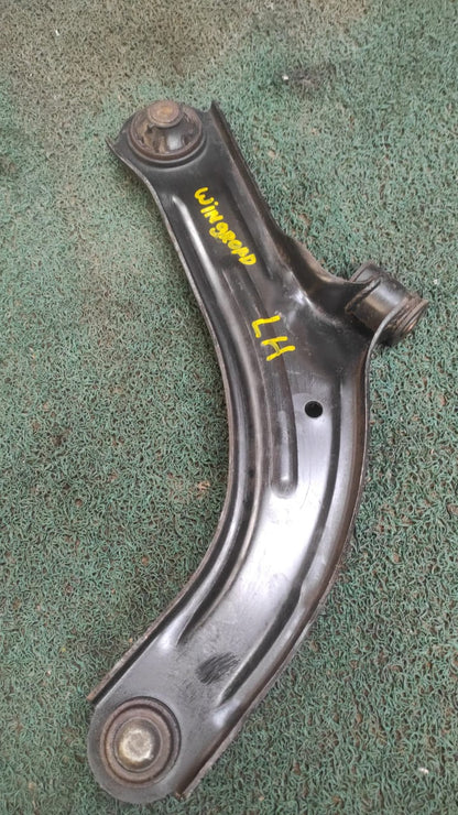 Bandeja Delantera LH Nissan Wingroad