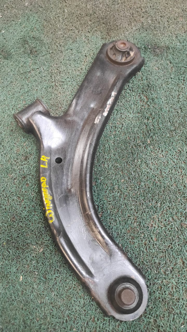 Bandeja Delantera LH Nissan Wingroad