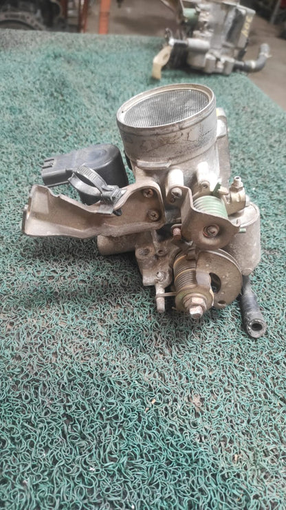 Garganta o cuerpo de aceleración Nissan march k11