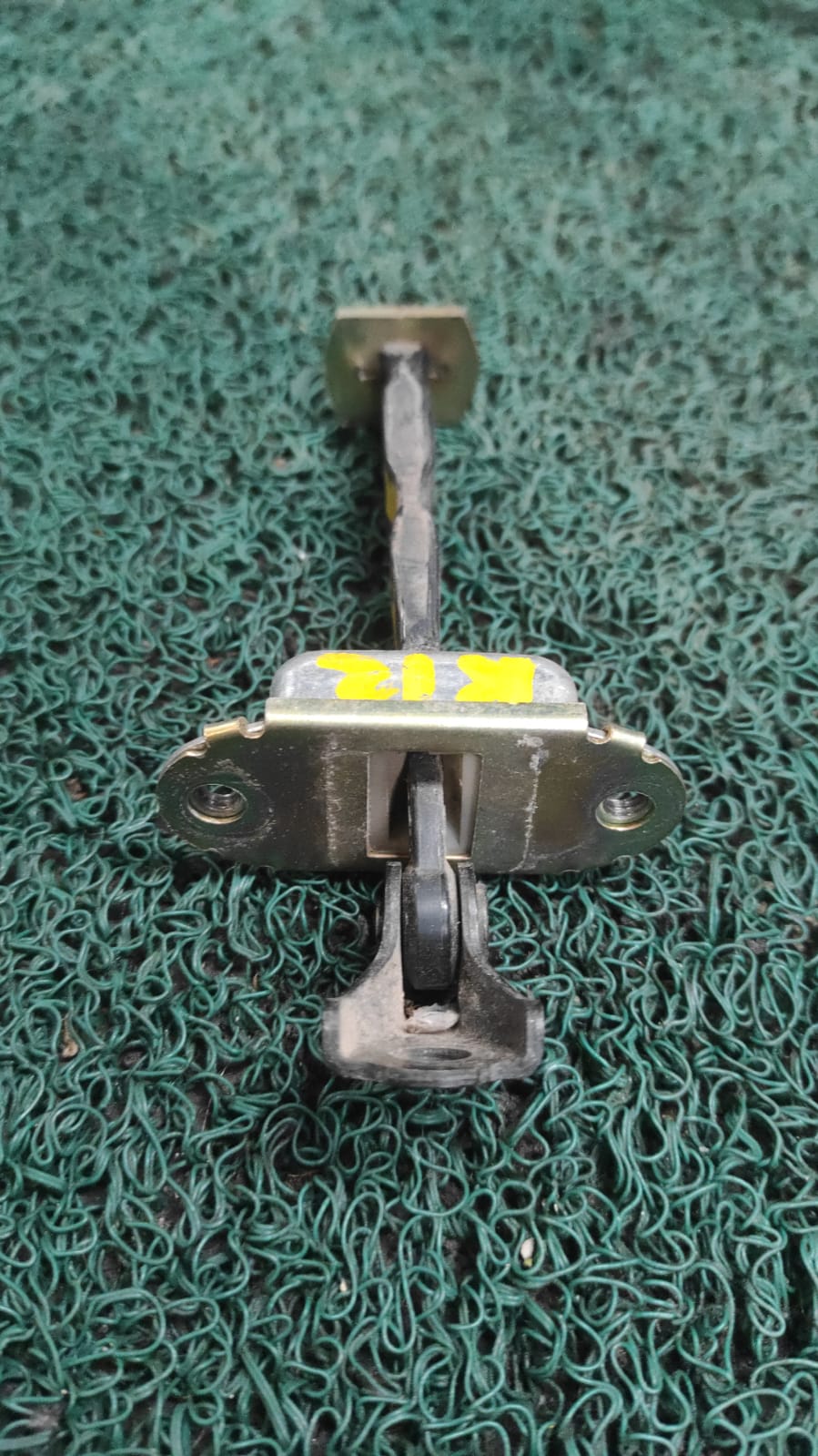 Regulador de apertura de puertas traseras Lh Nissan march K12