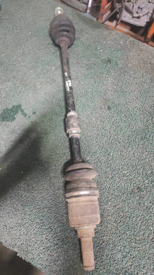 Palier Delantero LH Nissan Sunny FB15