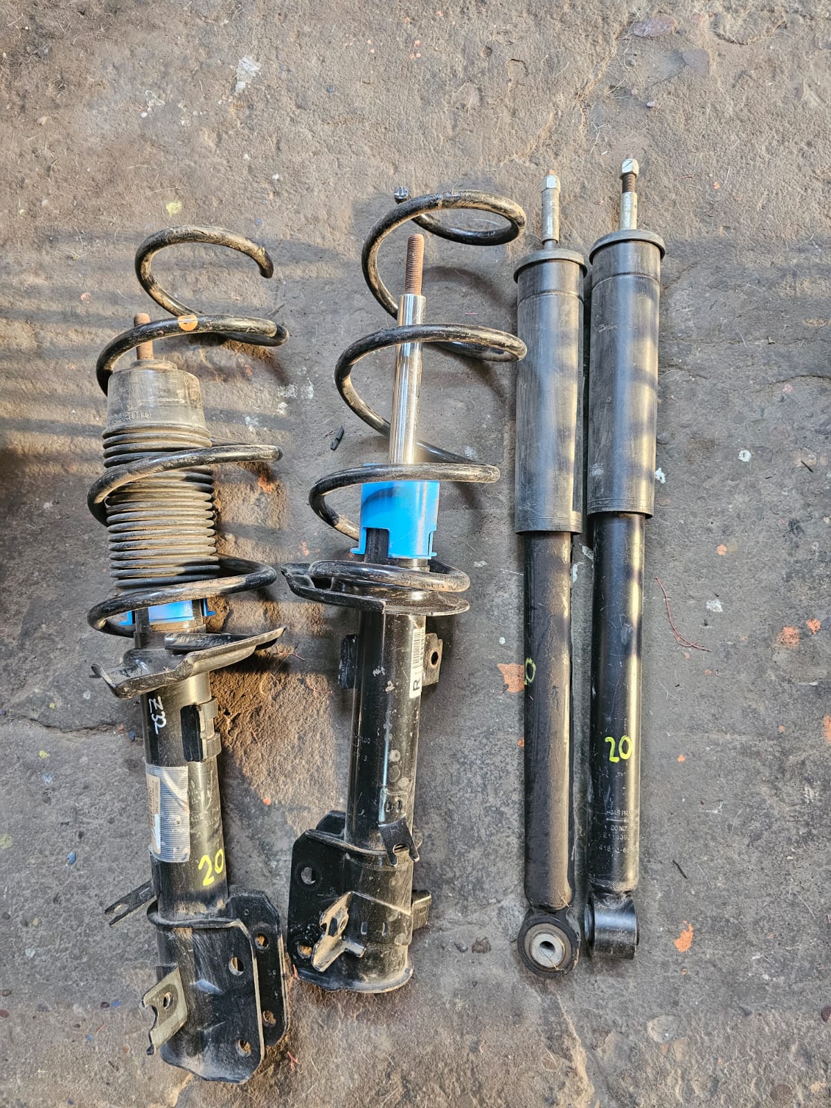 Suspension Swift ZC32
