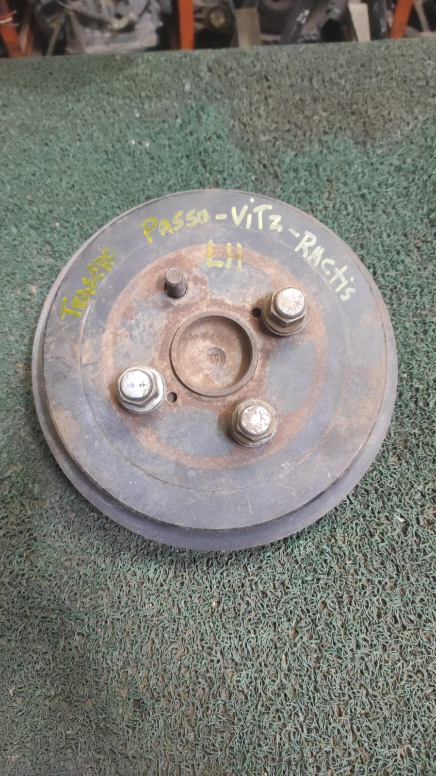 Macero Trasero LH Toyota Vitz,Passo,Ractis 2004